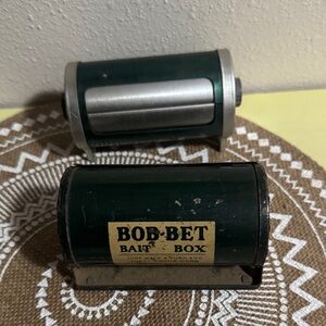VTG Bob-Bet Bait Box & Supreme Bait Dispenser